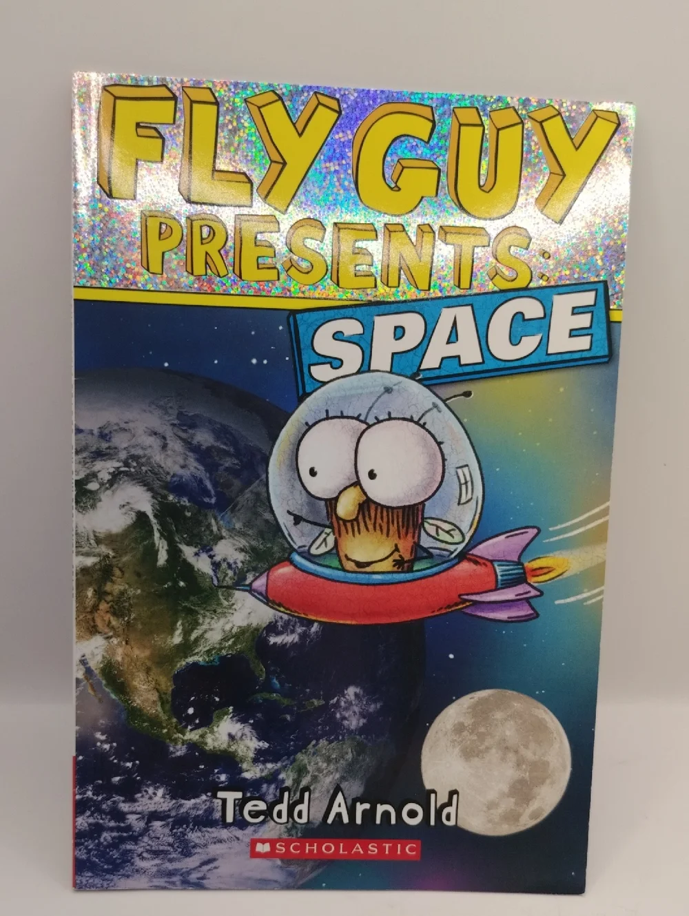 Fly Guy Presents: Space Scholastic Reader, Level 2 - Picture 2 of 14